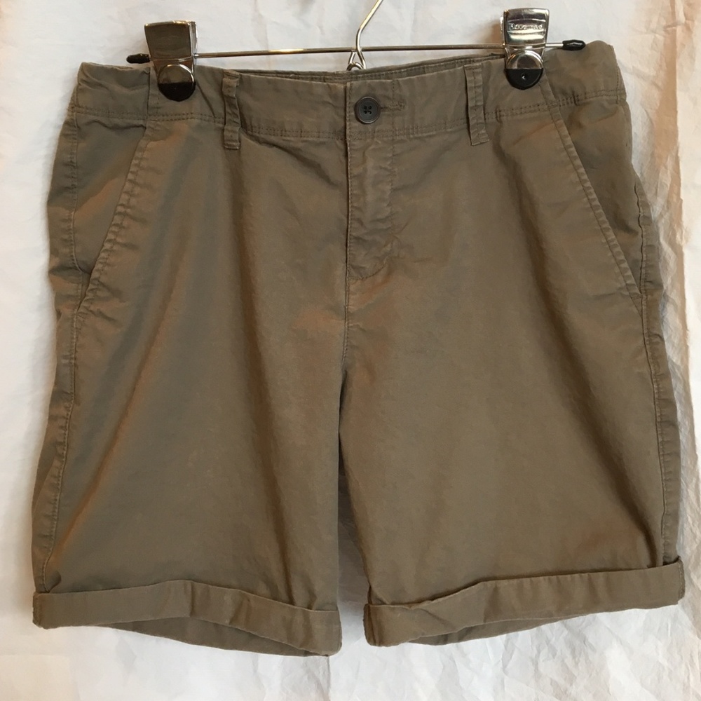 Old Navy Dark Khaki Shorts, Size 6